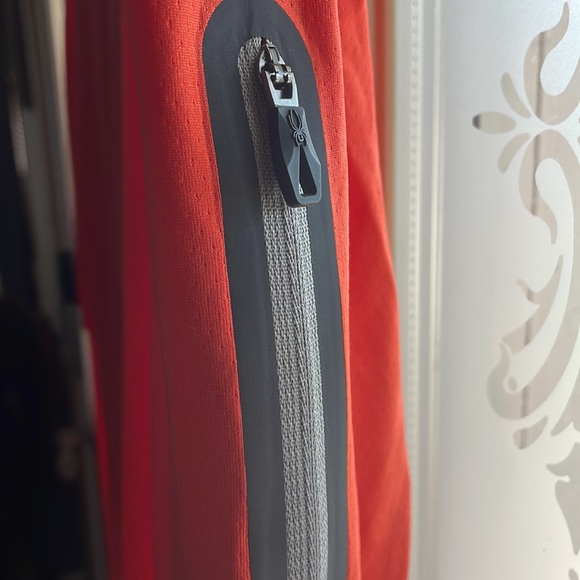 Men’s Medium Spyder Active long sleeve - Picture 2 of 5